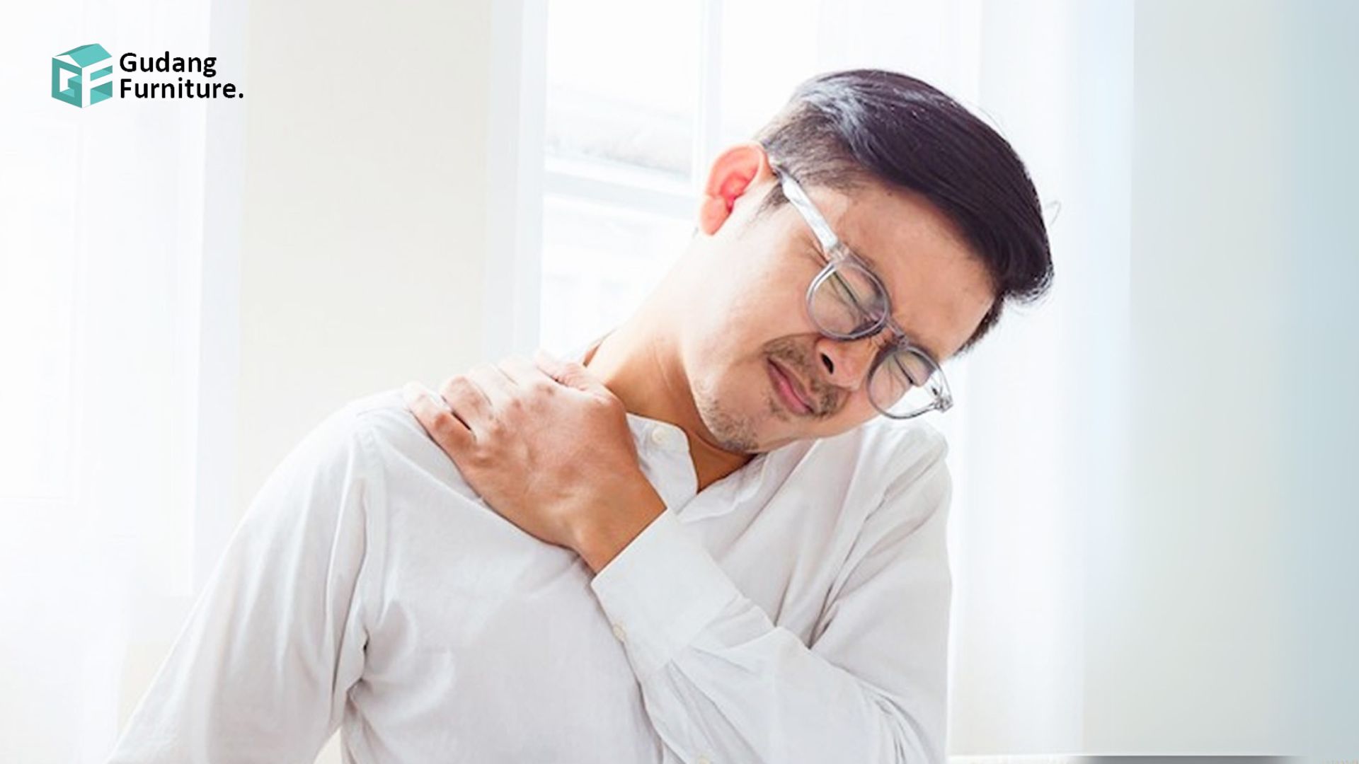 Duduk Terlalu Lama Berbahaya! Ini Alasan Kenapa Ergonomi Itu Krusial untuk Pekerja Kantoran.